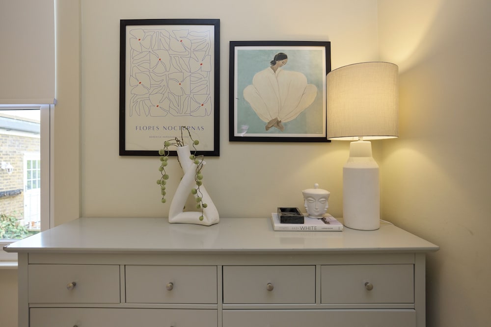The Earlsfield Flat