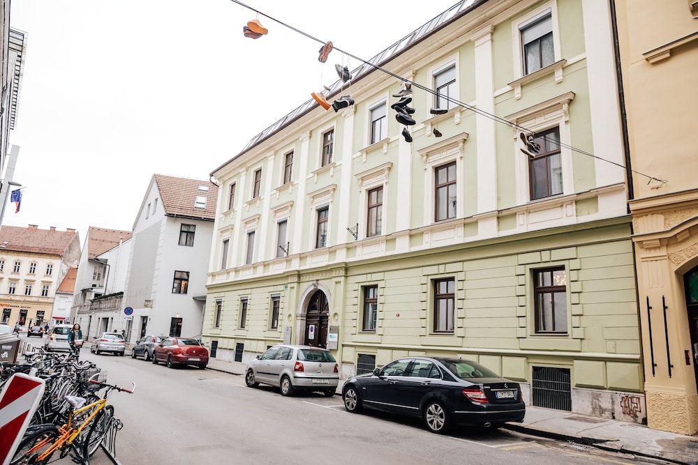 Photo 43