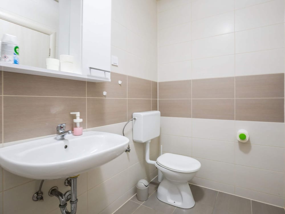 Scenic Apartment in Novalja near Trg Loža & Zrče Beach