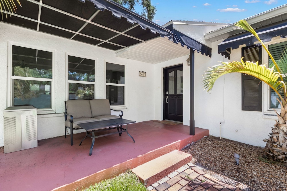 NEW Sunset Serenity - South Tampa Home With Pool