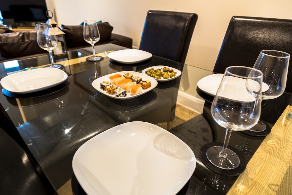 Heathrow Living Serviced Apartments by Ferndale