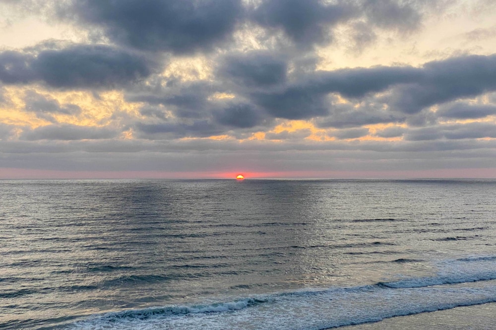 Solana Beach Condo w/ Community Pool, Beach Access