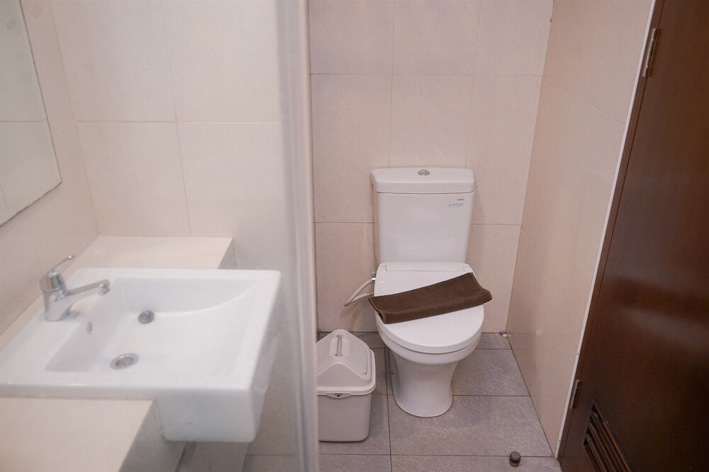 Cozy 2Br Apartment M-Town Signature