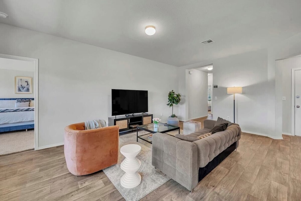 @ Marbella Lane - Polished 3BR Home in Austin TX
