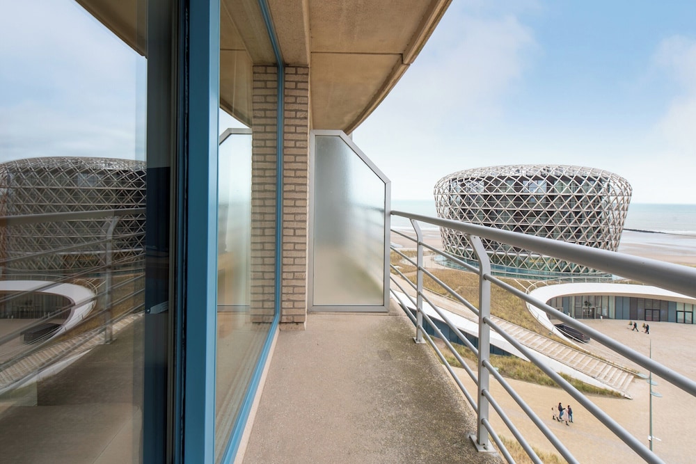 Apartment in Middelkerke With Stunning Views