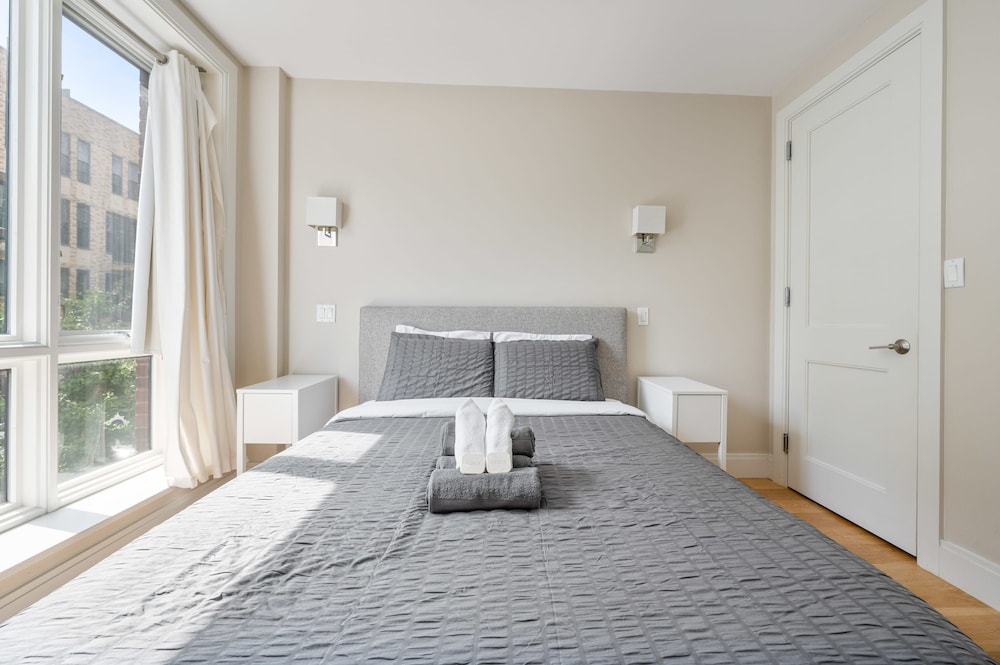 Withers by Rove Travel 1BR Williamsburg Apt
