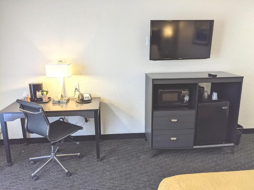 Morgan Hill Vacations - Quality Inn Suites South San Jose / Morgan Hill - Property Image 4