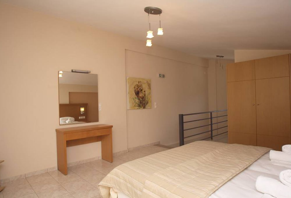 Anilio Plaza