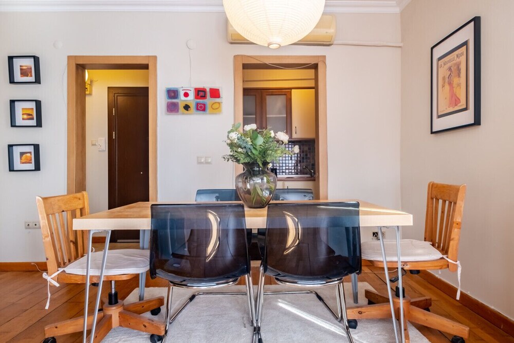 Apartment With Fascinating View in Besiktas