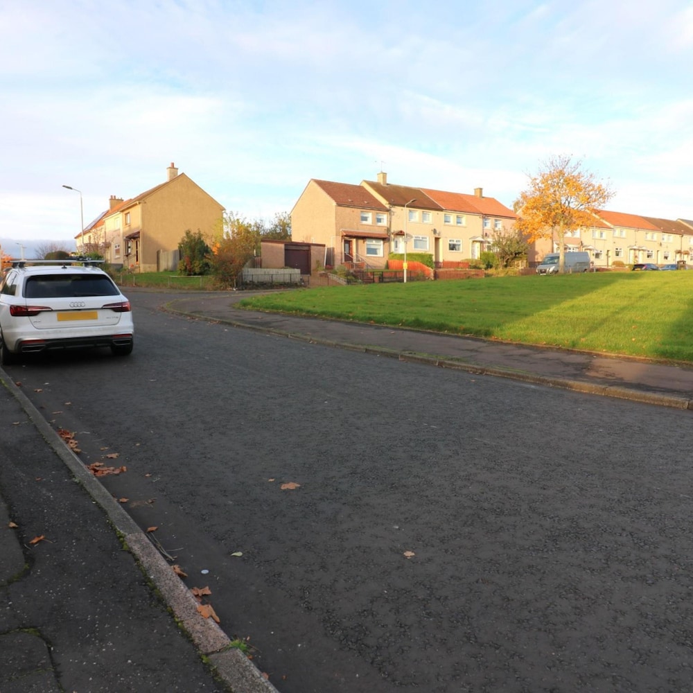 Sunnyside House - Holytown