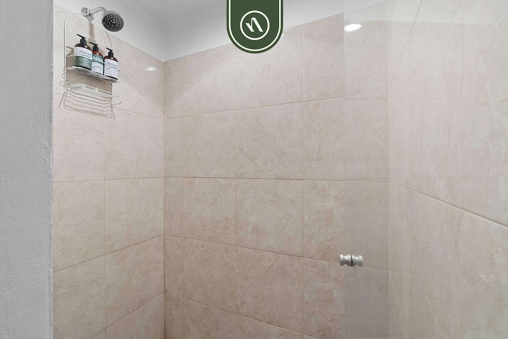 Mexican 2 BR Condo in Hotel Zone - Near the Beach