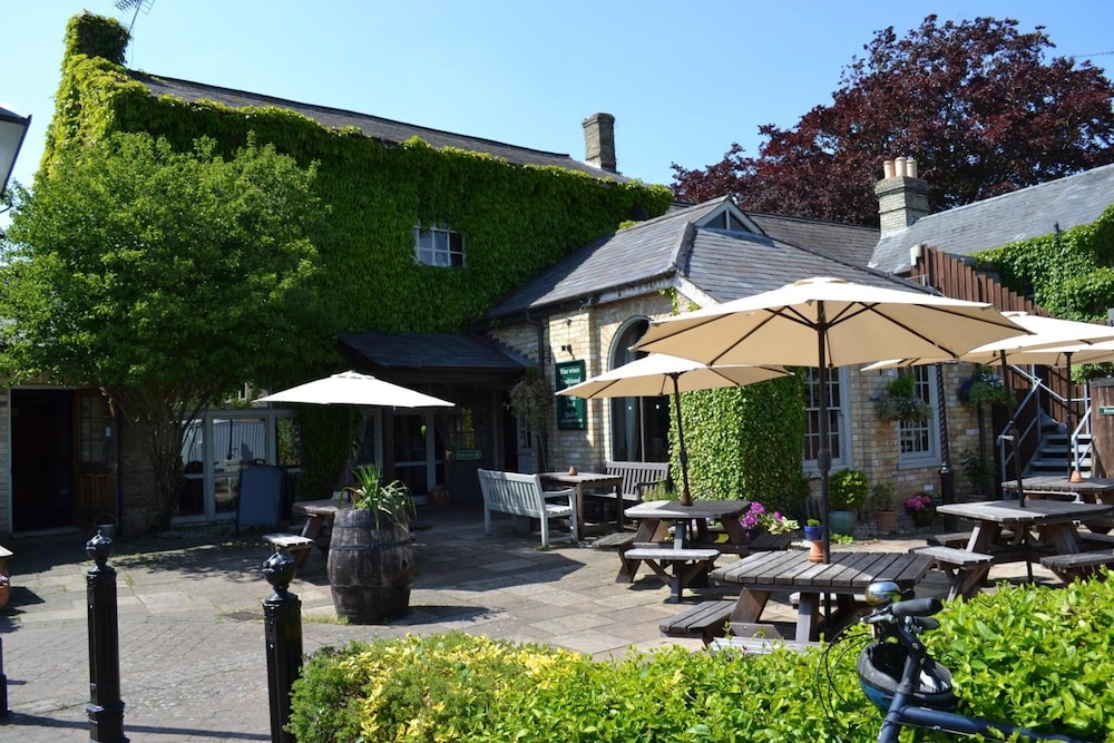 The White Hart Country Inn