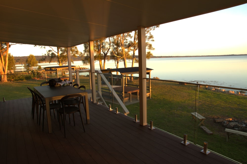Dungowan Waterfront Apartments