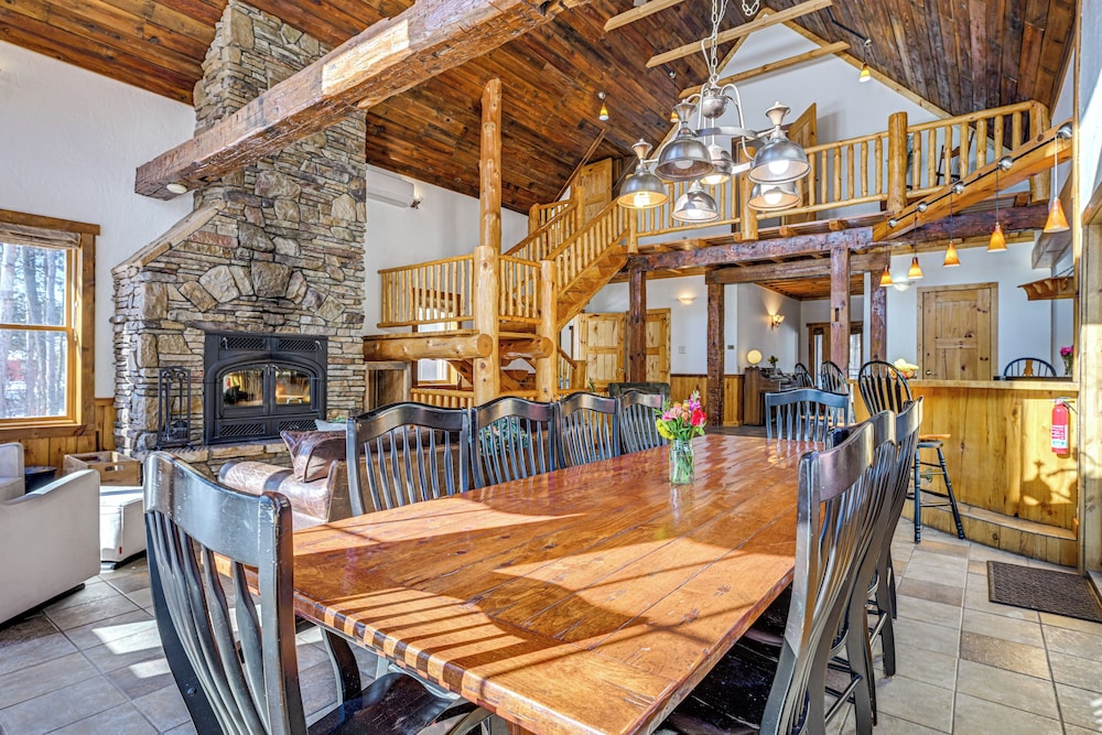 Hot Tub & Private Sauna: Wausau Family Home