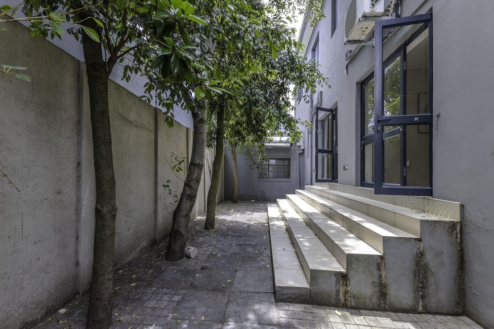 Newly Renovated 3 bed Apartment With Splashpool - 2283