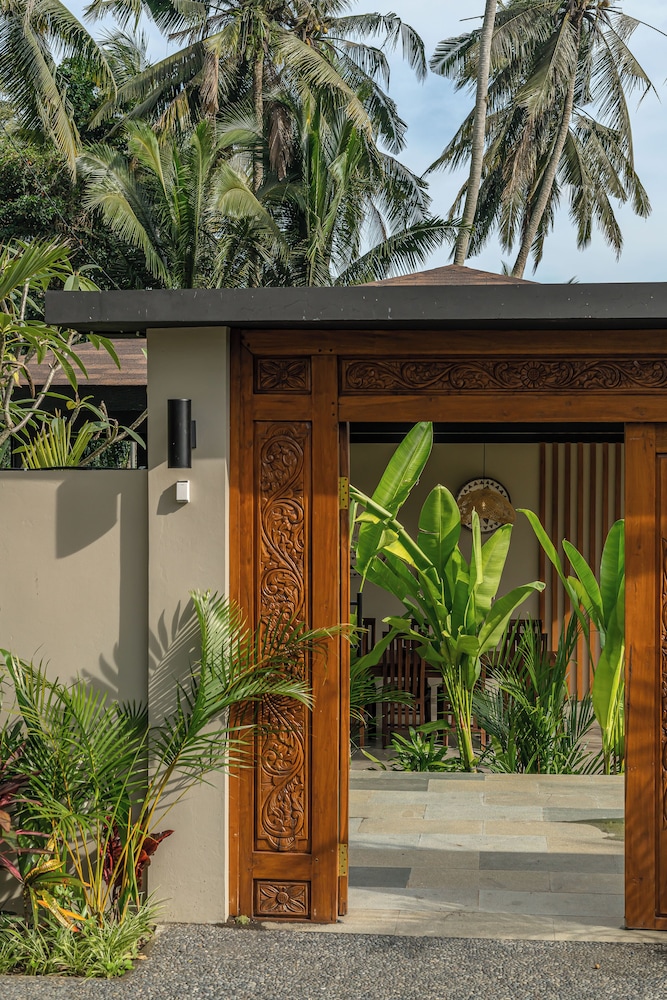 Xanadu - 5BR Ubud Designer Villa, Pool with Rice Fields Views