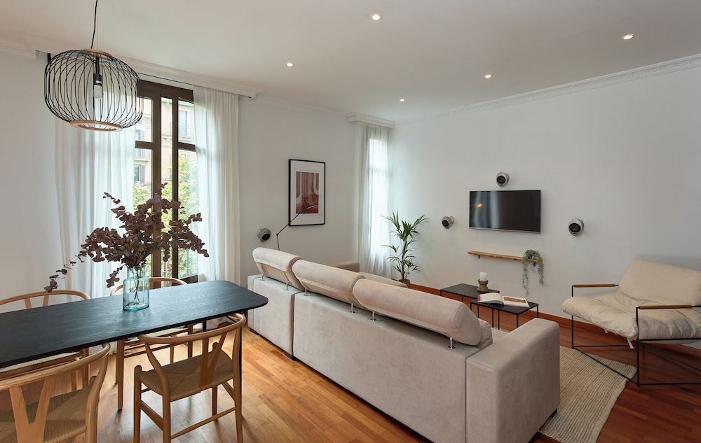 Stay U-nique Apartments Ronda Sant Pere
