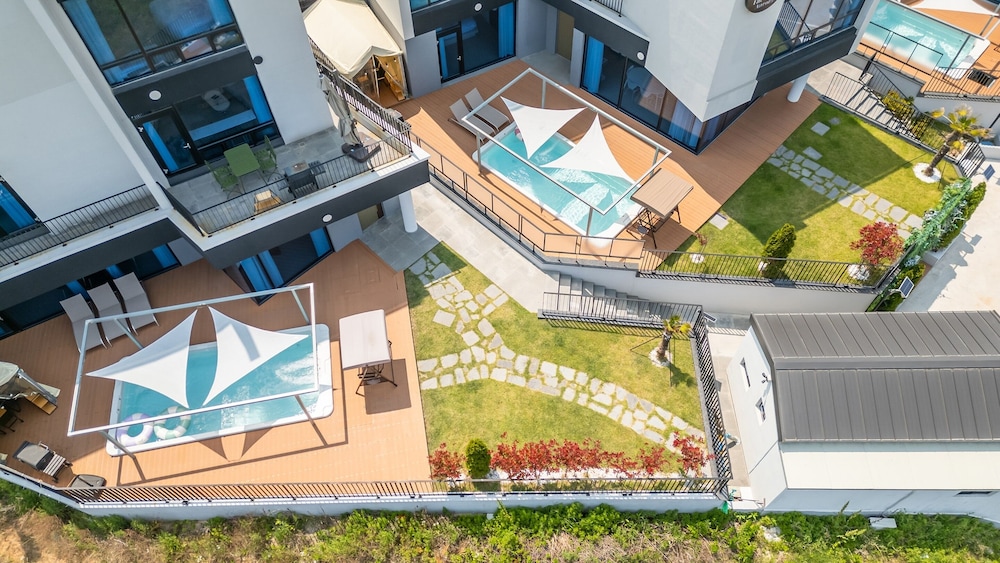 Gyeongju The Moon Aurora Pool Villa