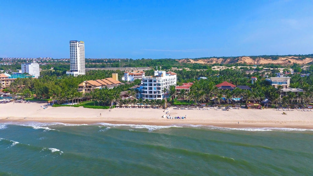 Mana Mui Ne Beach Resort & Spa