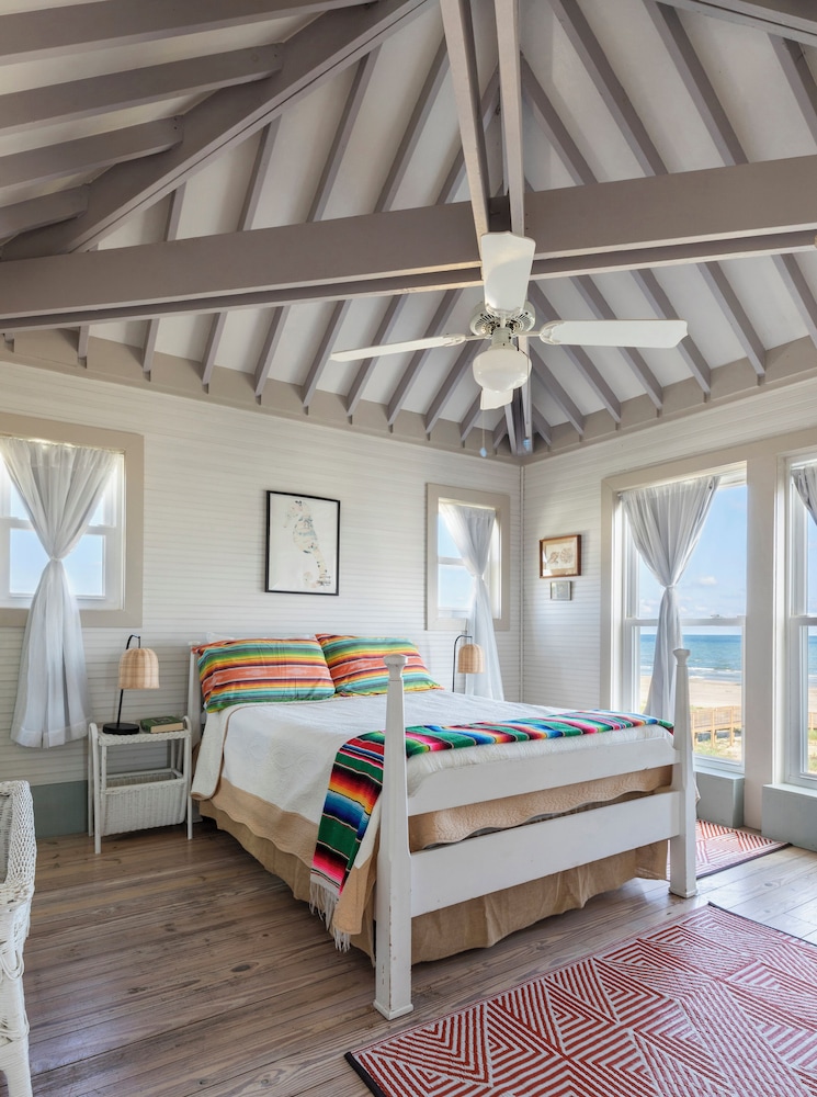 Beachfront Melody by Ryson Vacation Rentals