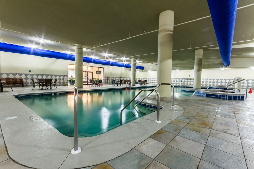 Phoenix West Condominiums