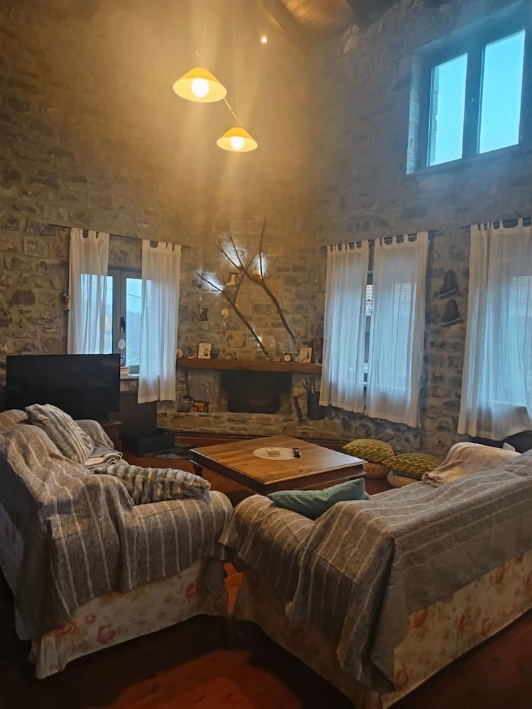 Vitina Number 5 House