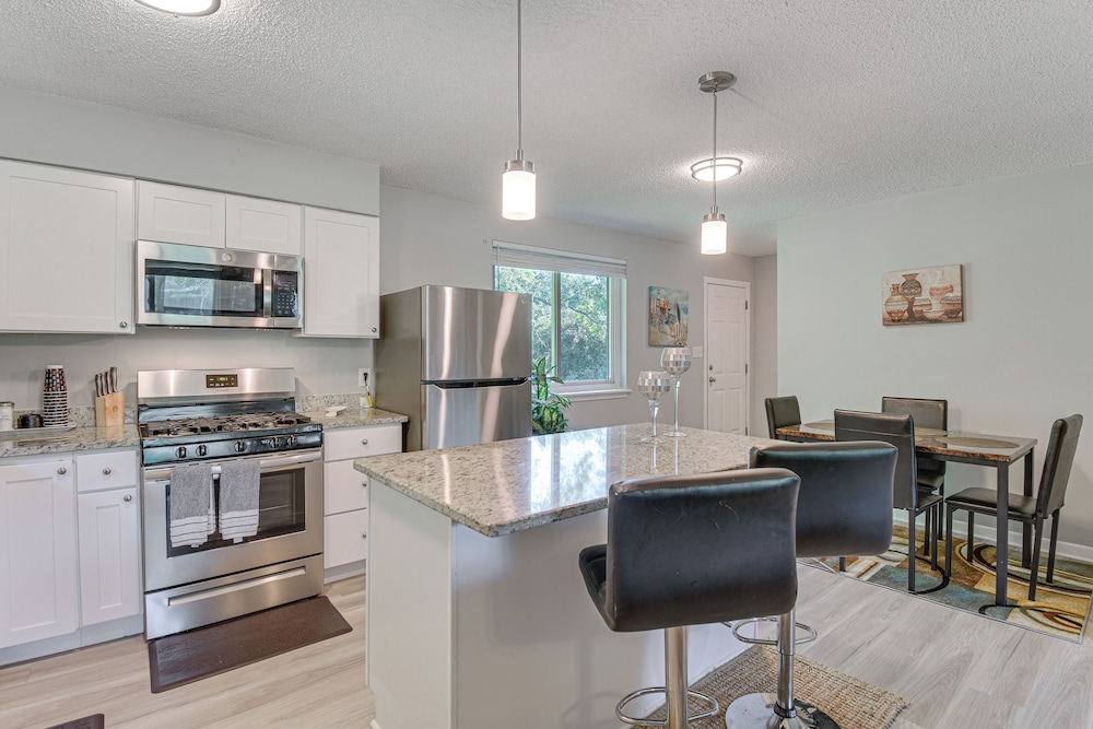 11 Mi to Beaches: Peaceful Foley Home w/ Yard
