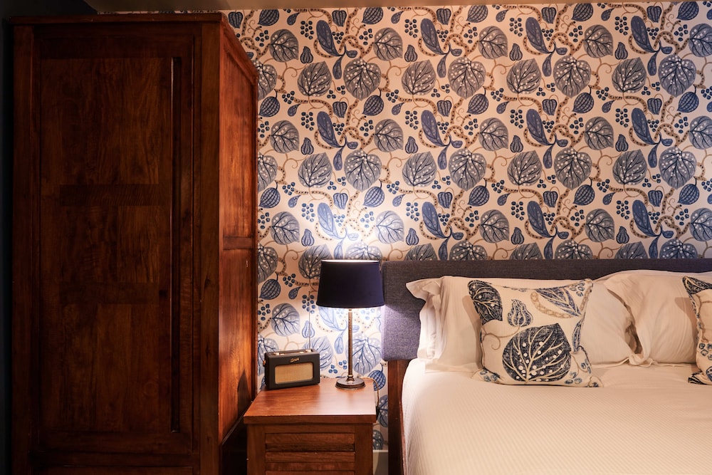 Woodstock Vacations - Kings Arms Hotel - Property Image 4