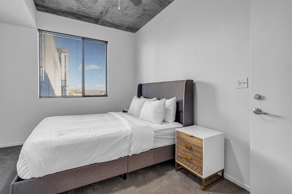 Phoenix Urban Luxury Escape