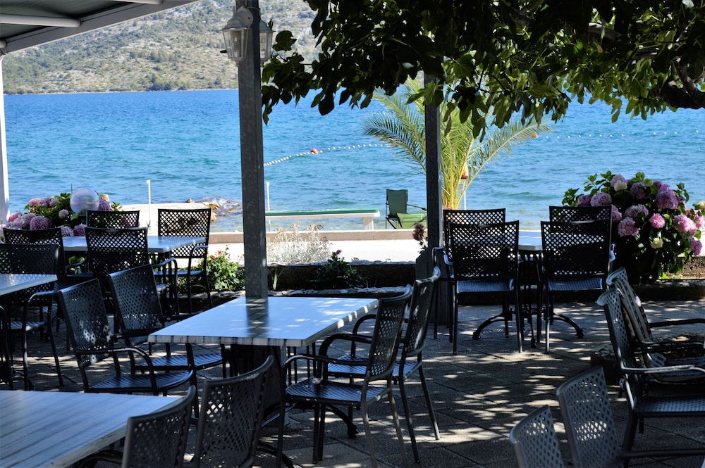 Bed & Breakfast by the Beach