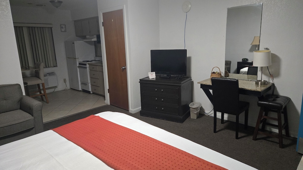 Merida Inn and Suites
