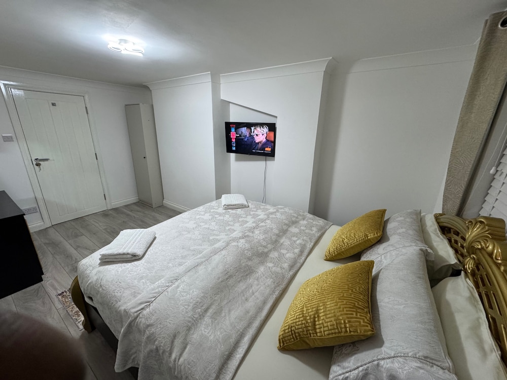 Cozy 2br-5guests-near Attractions-garden