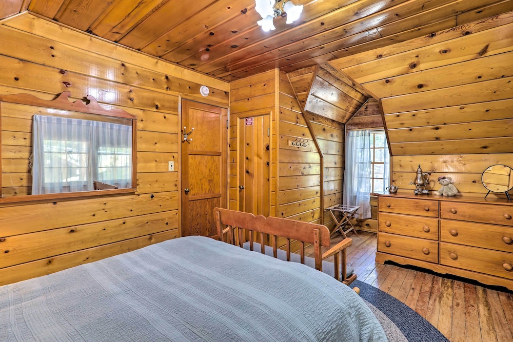 Big Bear Lake Cabin ~ 4 Mi Snow Summit Ski Resort view 5