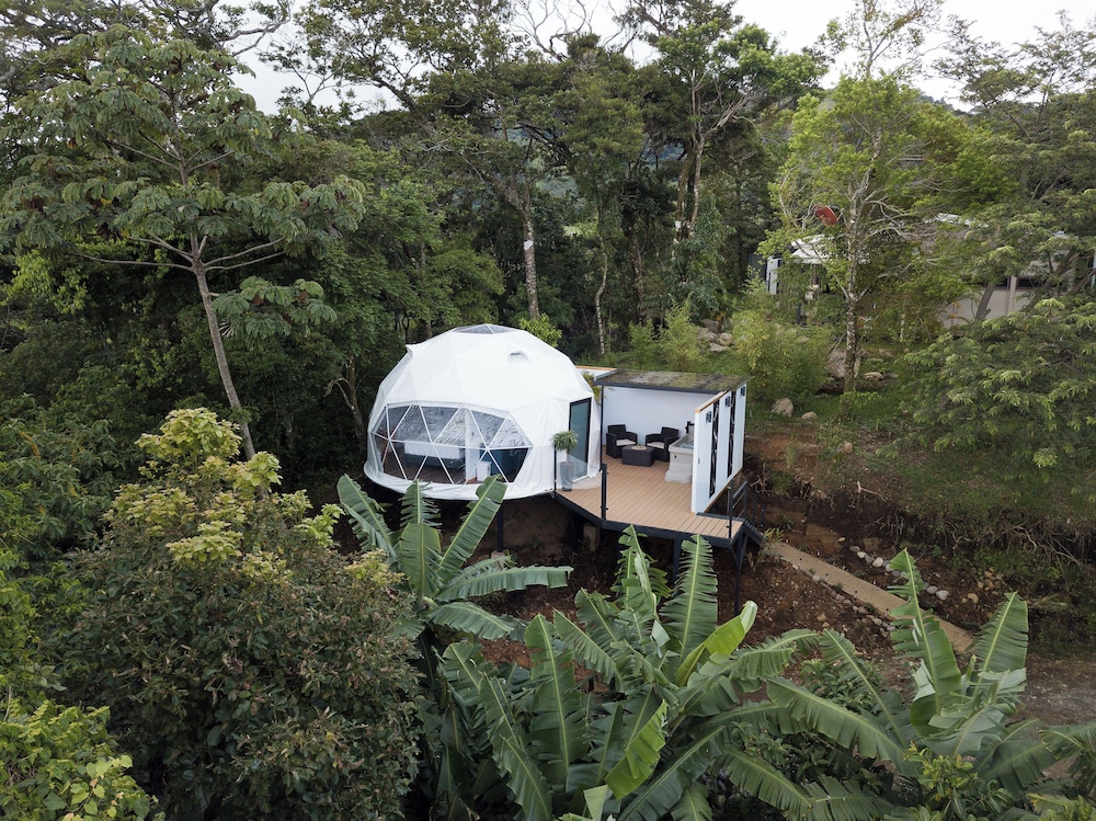 Macas Moon Glamping Monteverde