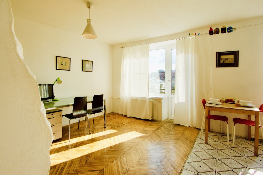LUXKV Apartment on Schipkovskiy