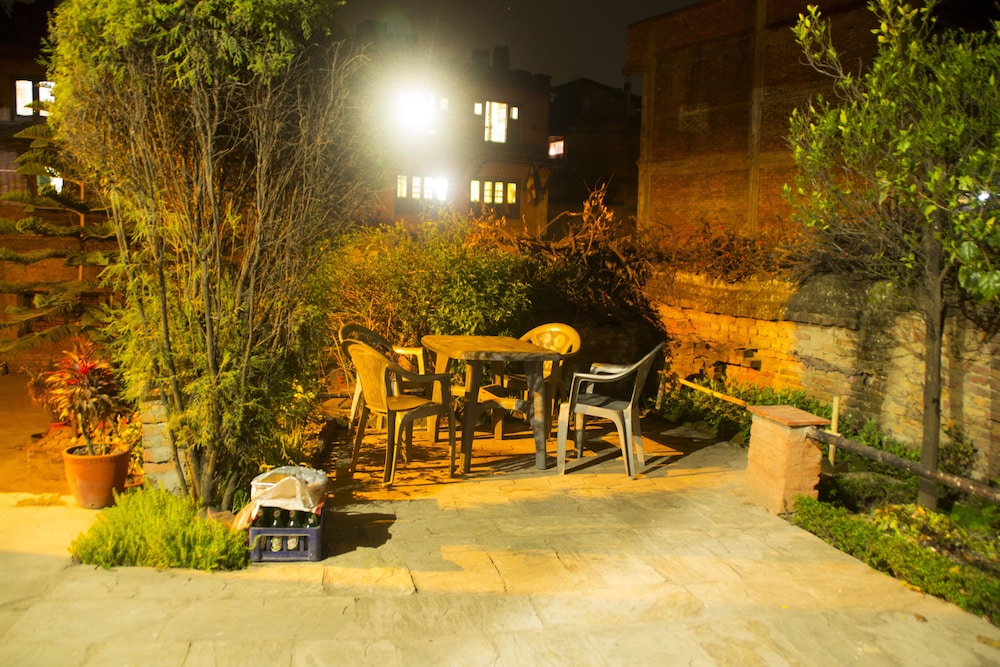 Pradhan House Homestay with Garden