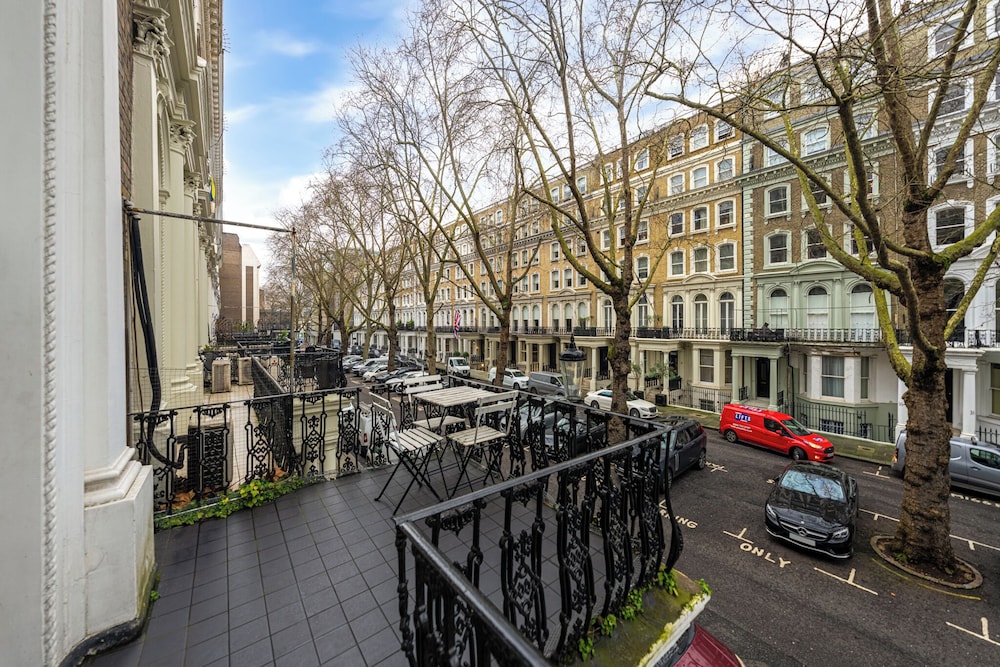 Beaufort Gardens Residences