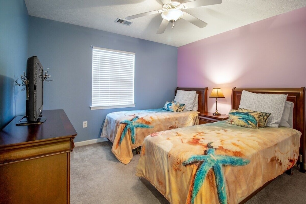 Waterway Village 13h 2 Bedroom Condo