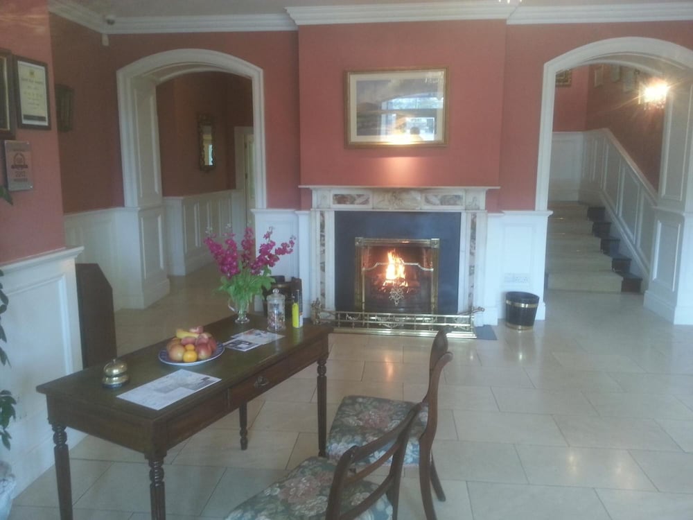 Emlagh House