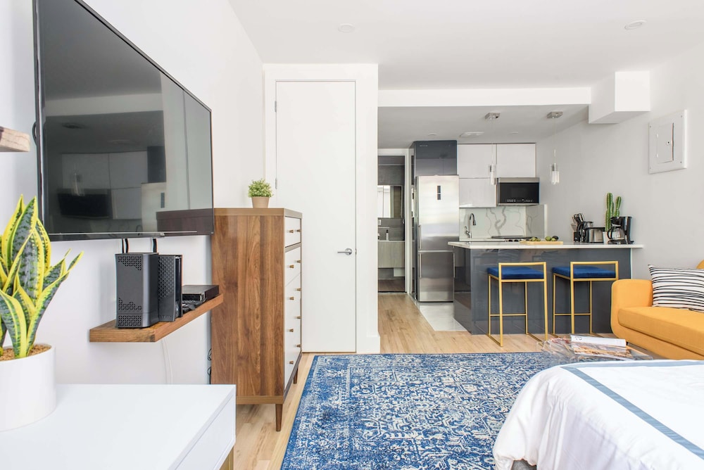 1597 New York Apt