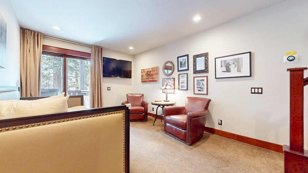 Timbers #2 4 Bedroom Townhouse