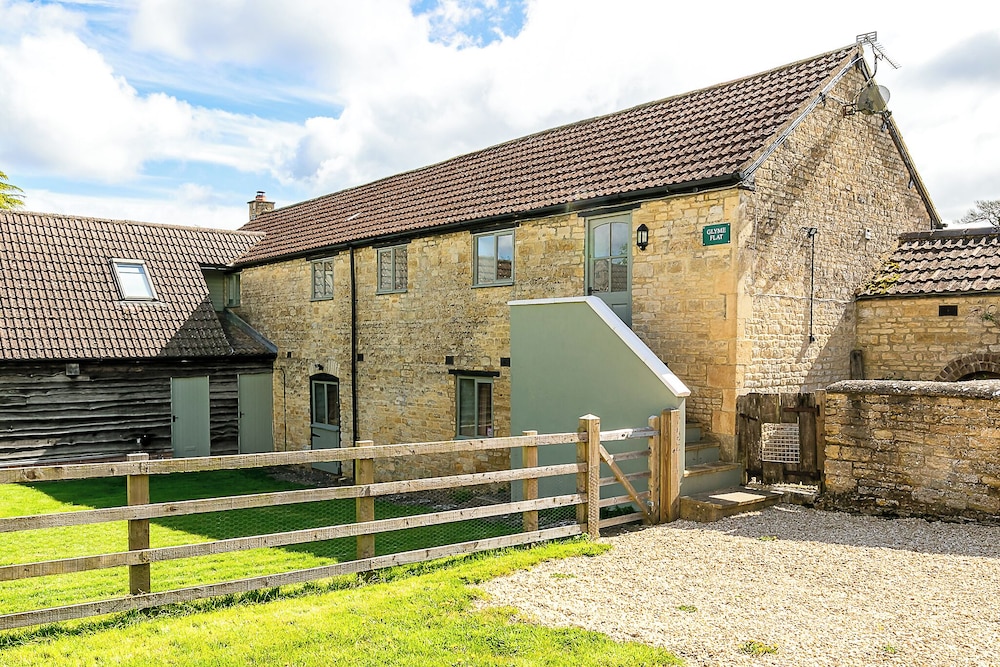 Glyme Flat Peaceful Country Retreat