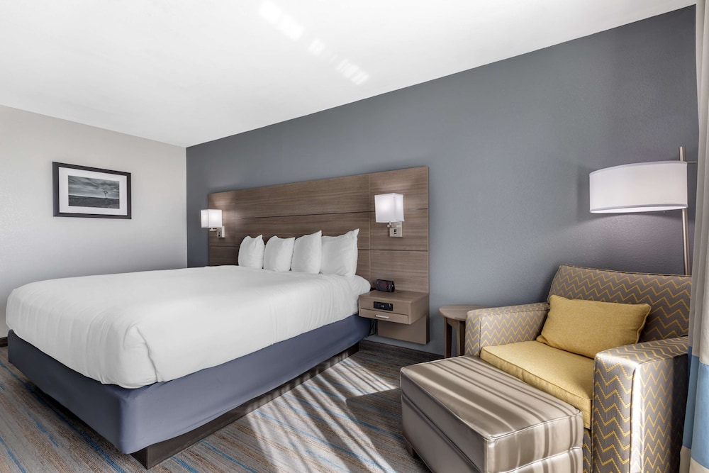 Stephenville Vacations - Best Western Plus Stephenville Inn - Property Image 5