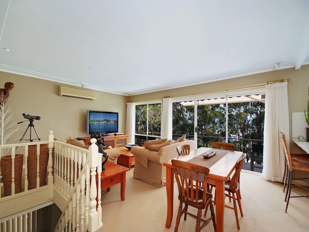 Nelson Bay Vacations - The Bay Escape at Nelson Bay - Property Image 4