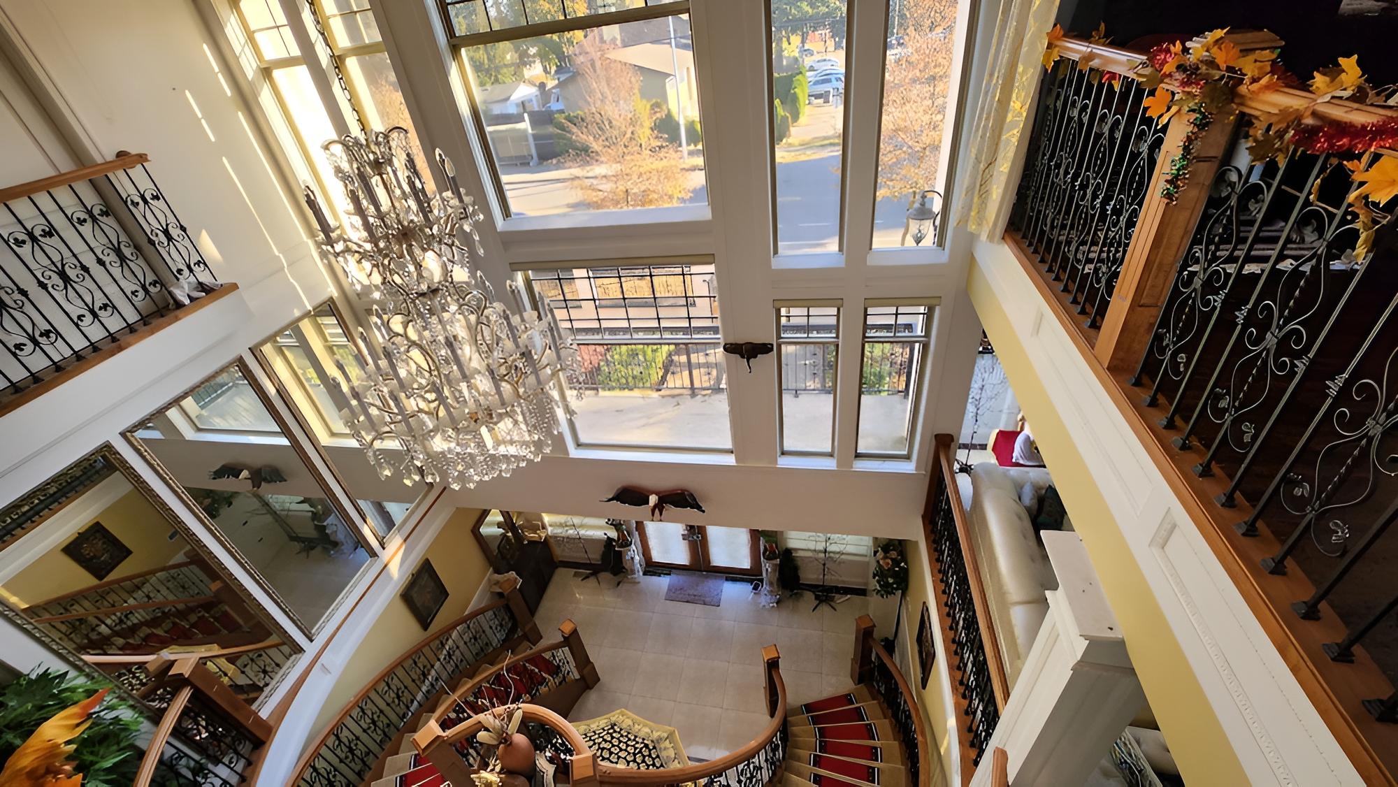 Surrey Vacations - The Empress Palace - Property Image 3