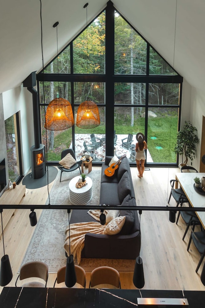 Naro Cabin in Laurentides