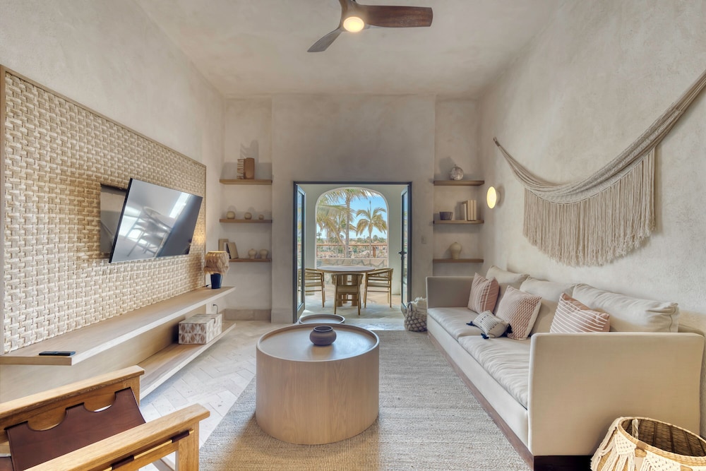 Casa Nima by Lumina