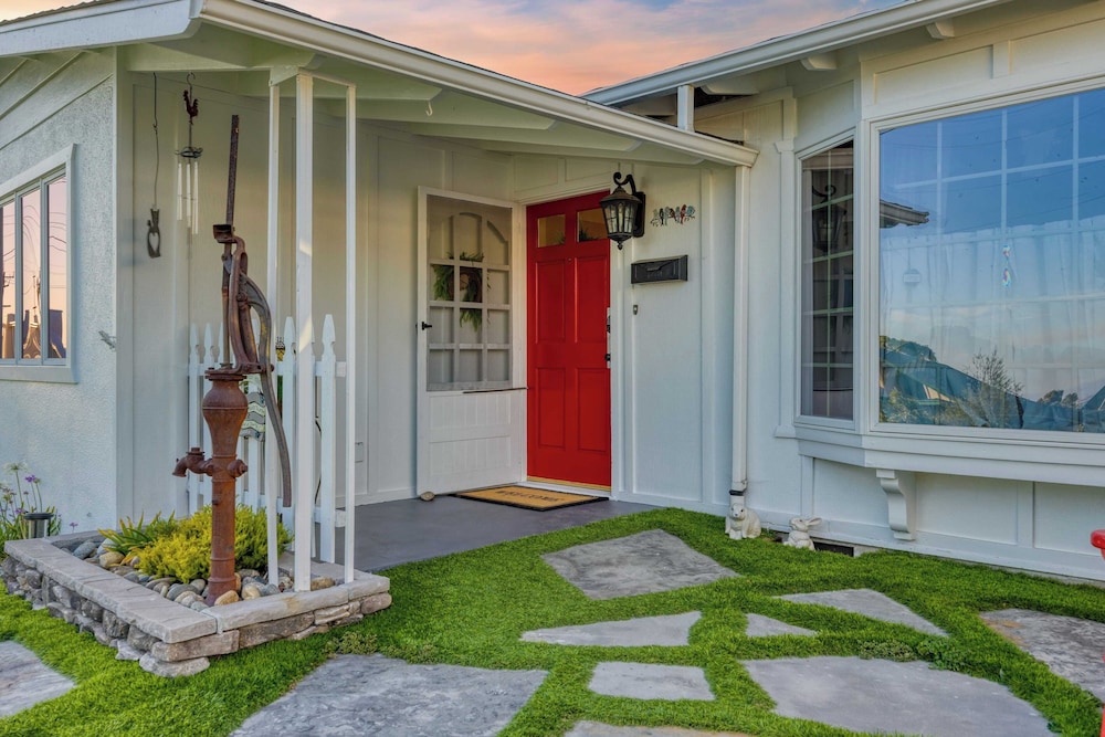 Coastal Gem Near Pismo Beach w/ Hot Tub, Firepit & Outdoor Dining Newport Oasis by Avantstay
