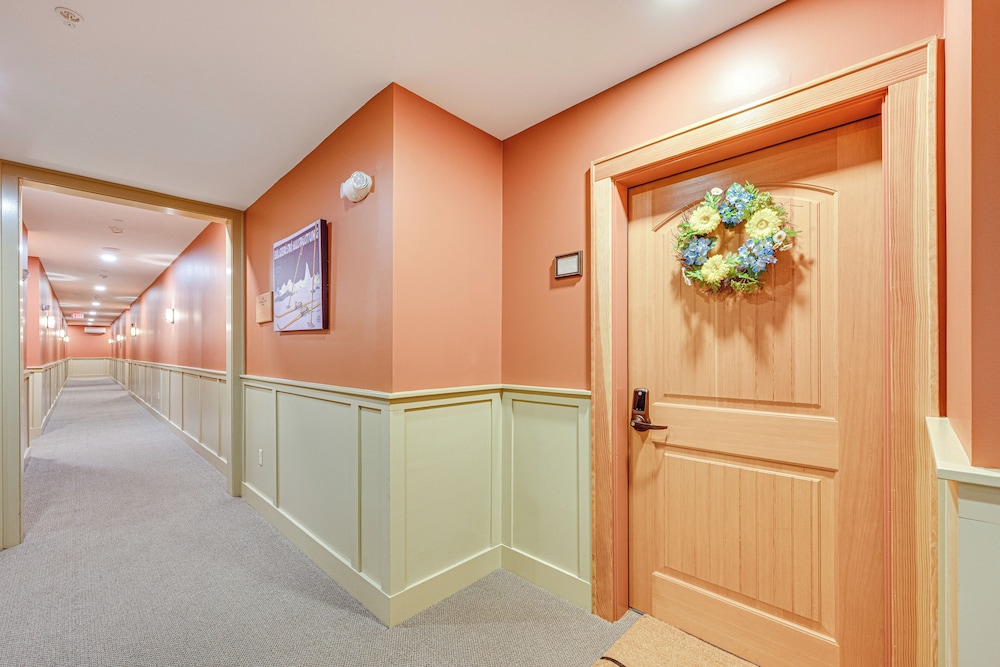 Ski-out Family Condo at Cranmore Mountain