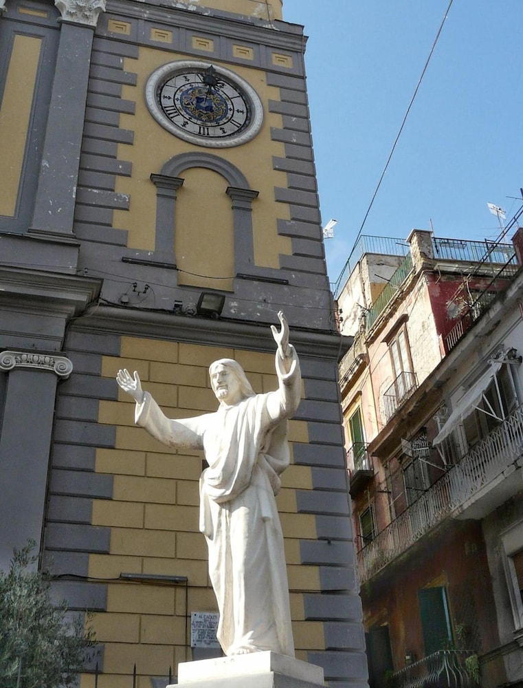 Fermata MONTESANTO